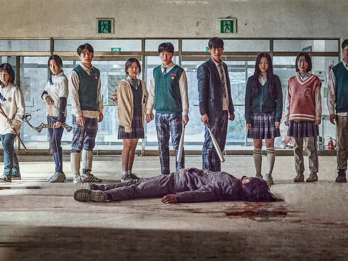 Review phim All of us are dead – Ngôi trường xác sống: Ức chế nhưng hay