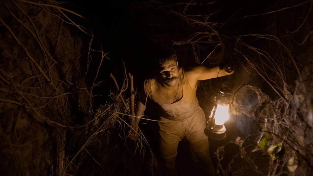 Review phim Tumbbad (2018) – Cái giá của lòng tham