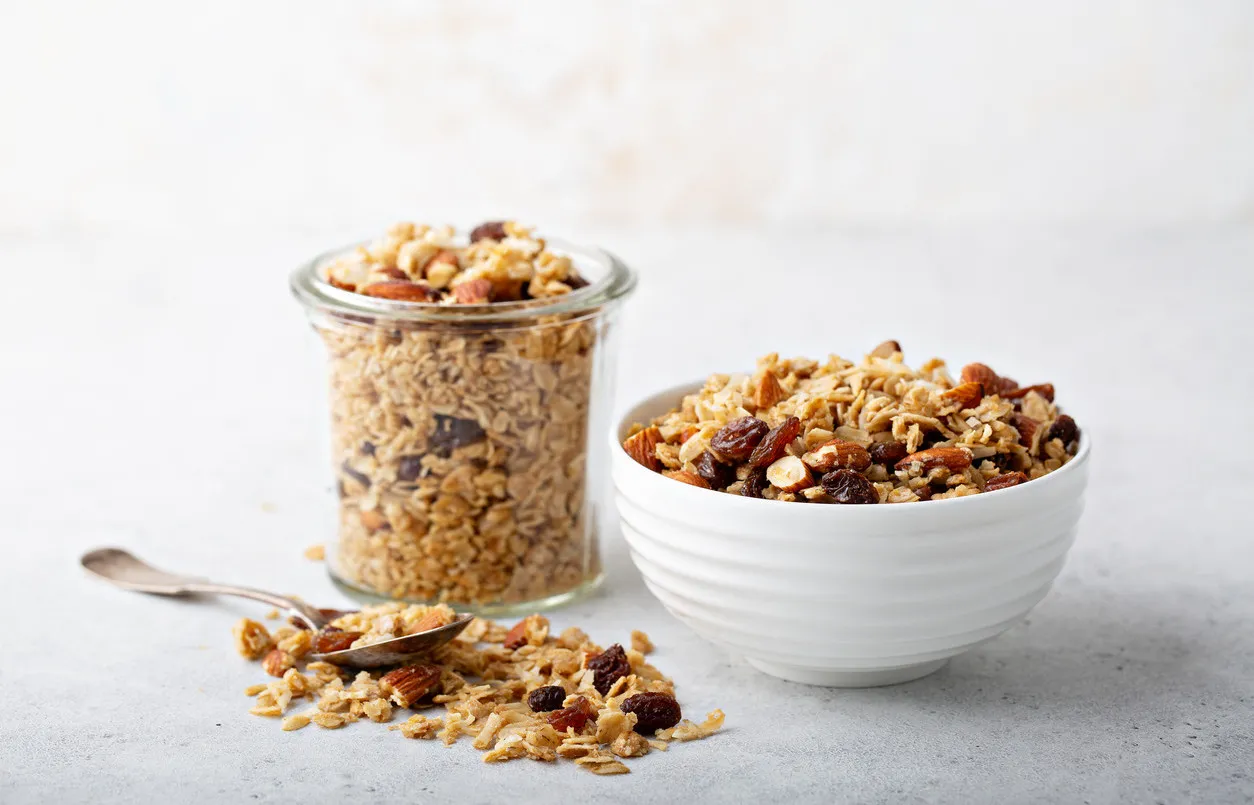 100g granola bao nhiêu calo? Sử dụng granola có gây béo hay không?