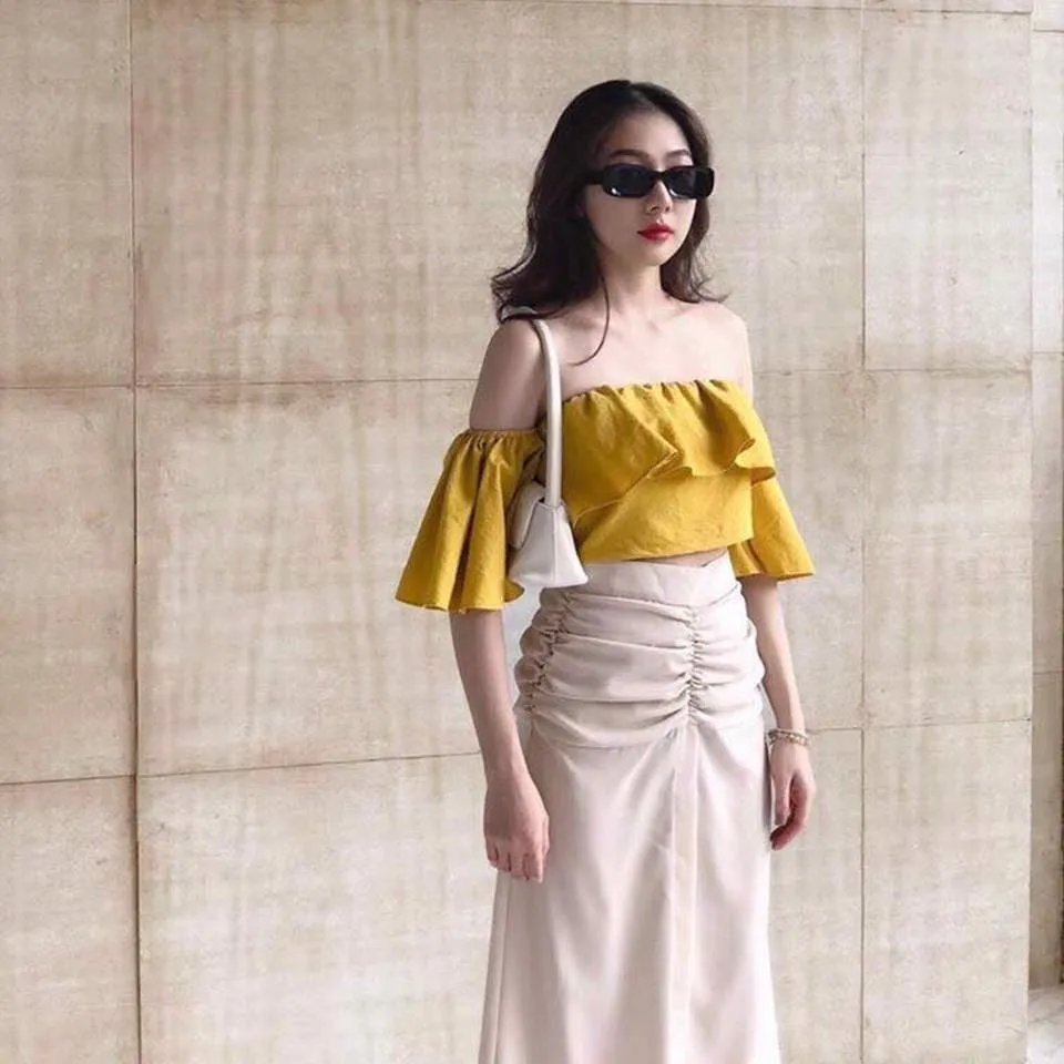 20 outfits phối đồ với áo trễ vai cho nàng thêm xinh xắn, điệu đà