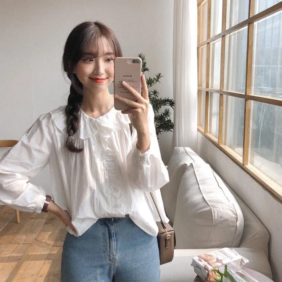 Áo blouse là gì? Những kiểu áo blouse thời trang nhất hiện nay