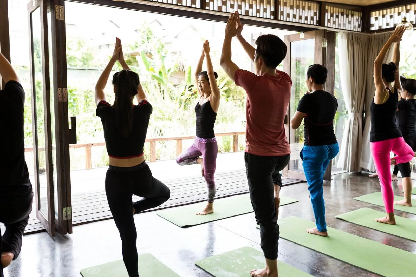 Bật mí các tư thế yoga đơn giản, tốt cho sức khỏe