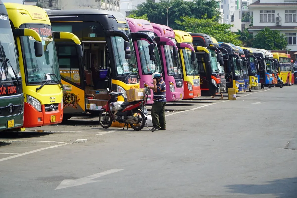 Bến xe ngã tư Ga ở đâu? Tổng hợp thông tin về lịch trình, địa điểm và phương tiện di chuyển 