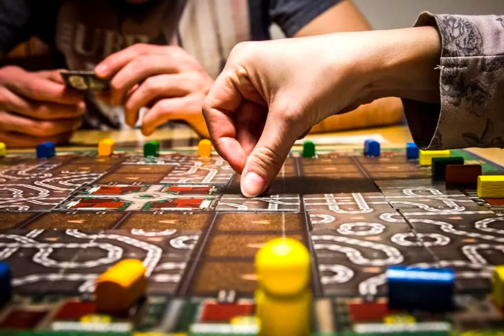 Board game là gì? 7 board game giới trẻ Việt yêu thích nhất