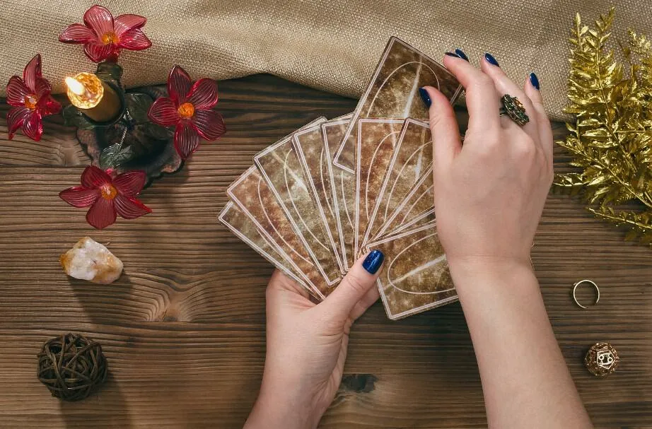 Bói bài Tarot có chuẩn xác không?