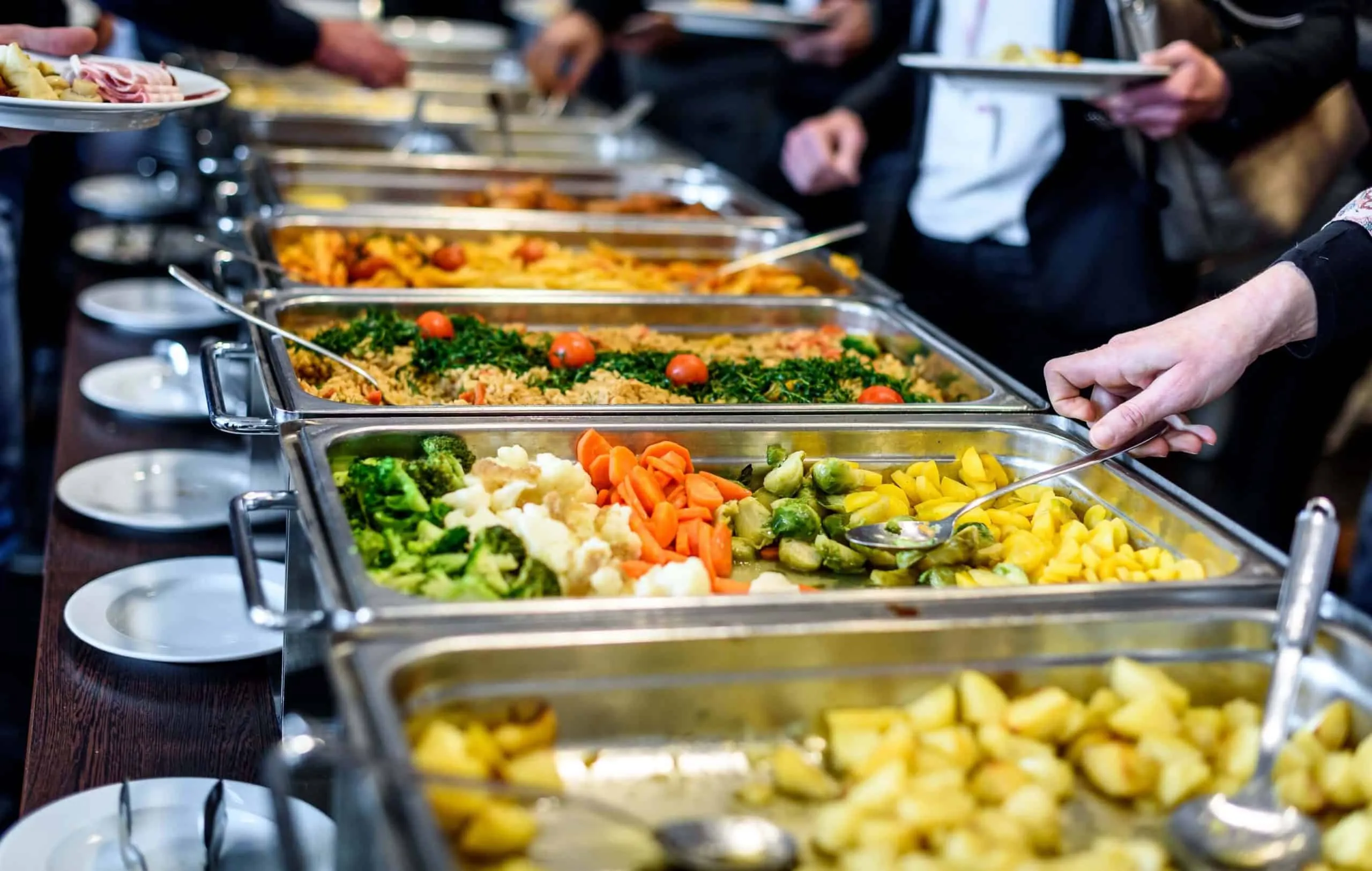 Buffet là gì? Các hình thức buffet phổ biến hiện nay