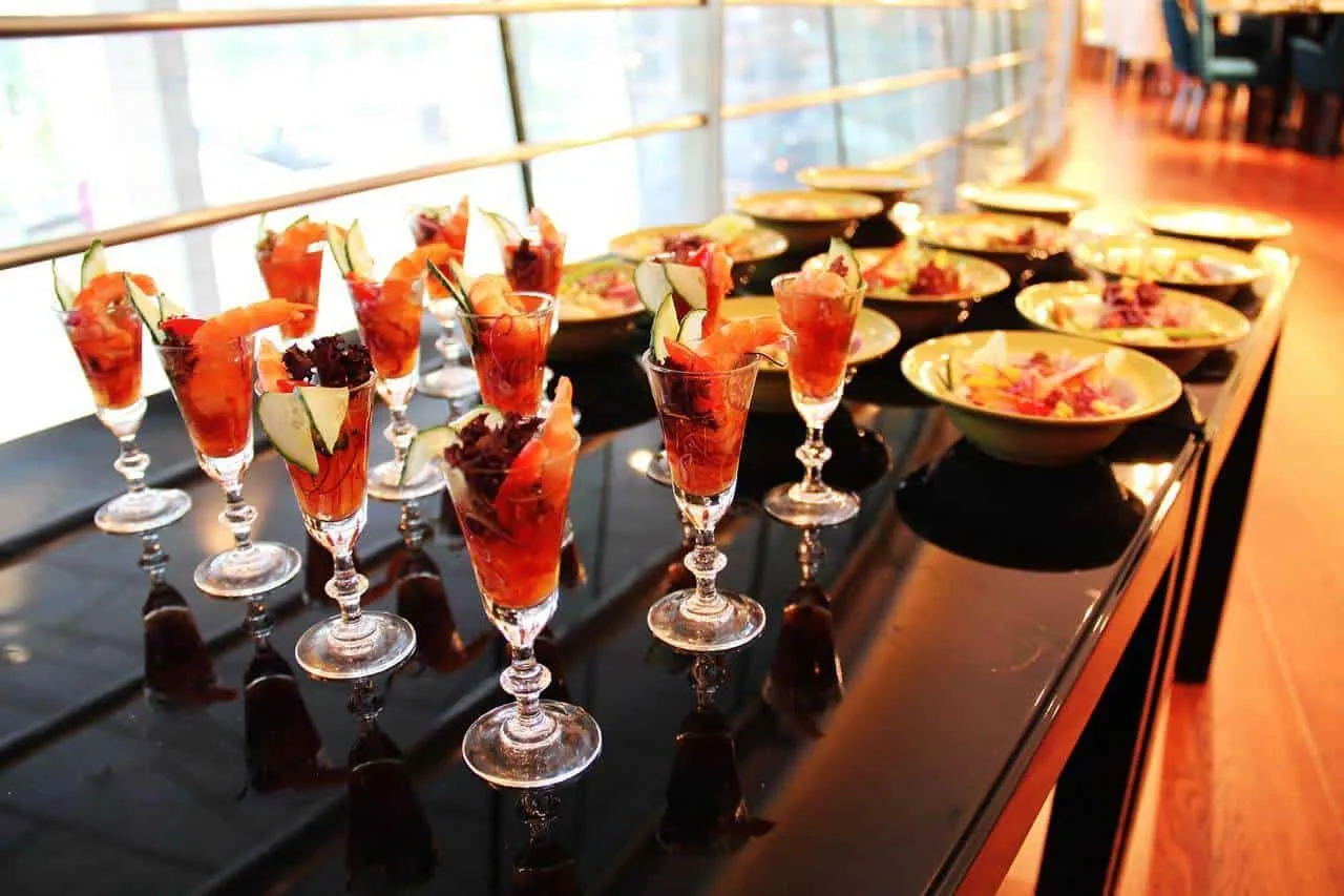 Buffet là gì? Các hình thức buffet phổ biến hiện nay