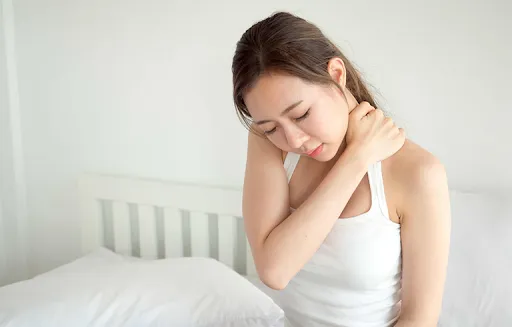 Các môn thể thao dành riêng cho người ngủ dậy bị đau cổ