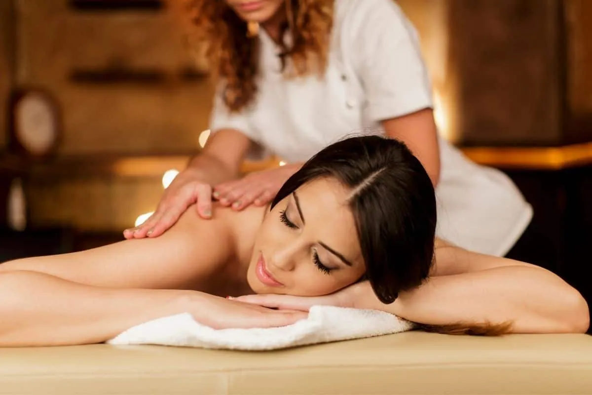 Cách massage lưng như thế nào để giúp giảm đau, thoải mái hơn?