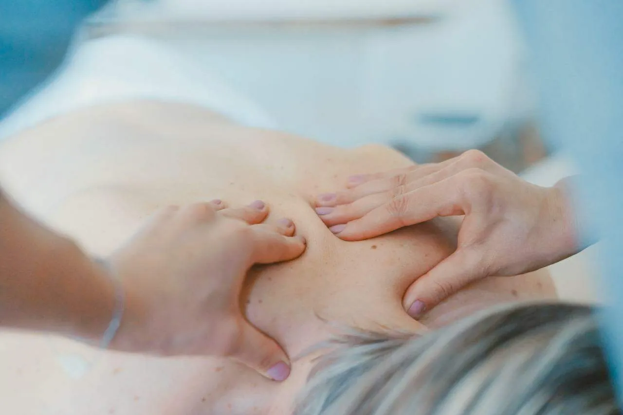 Cách massage lưng như thế nào để giúp giảm đau, thoải mái hơn?