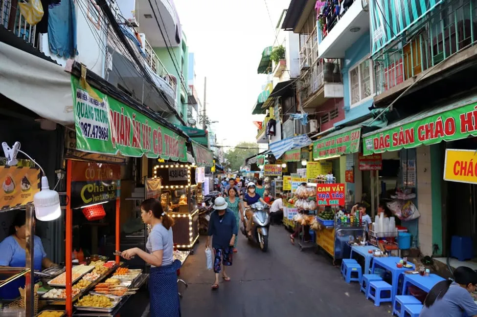 Chợ đêm Hồ Thị Kỷ: Thiên đường ẩm thực Sài Gòn về đêm