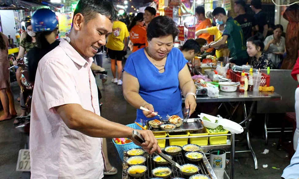 Chợ đêm Hồ Thị Kỷ: Thiên đường ẩm thực Sài Gòn về đêm