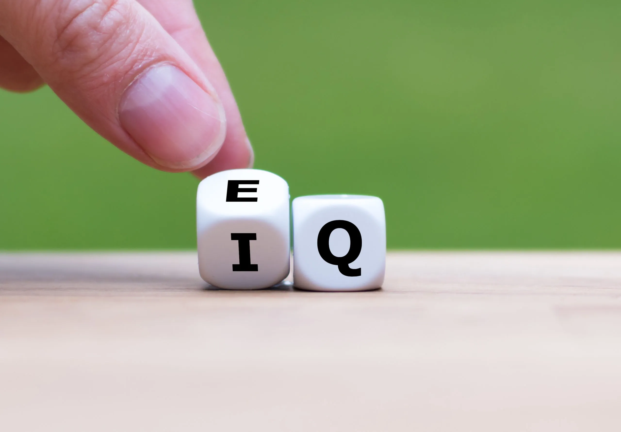 EQ là gì? Làm thế nào để nhận biết người có EQ cao?