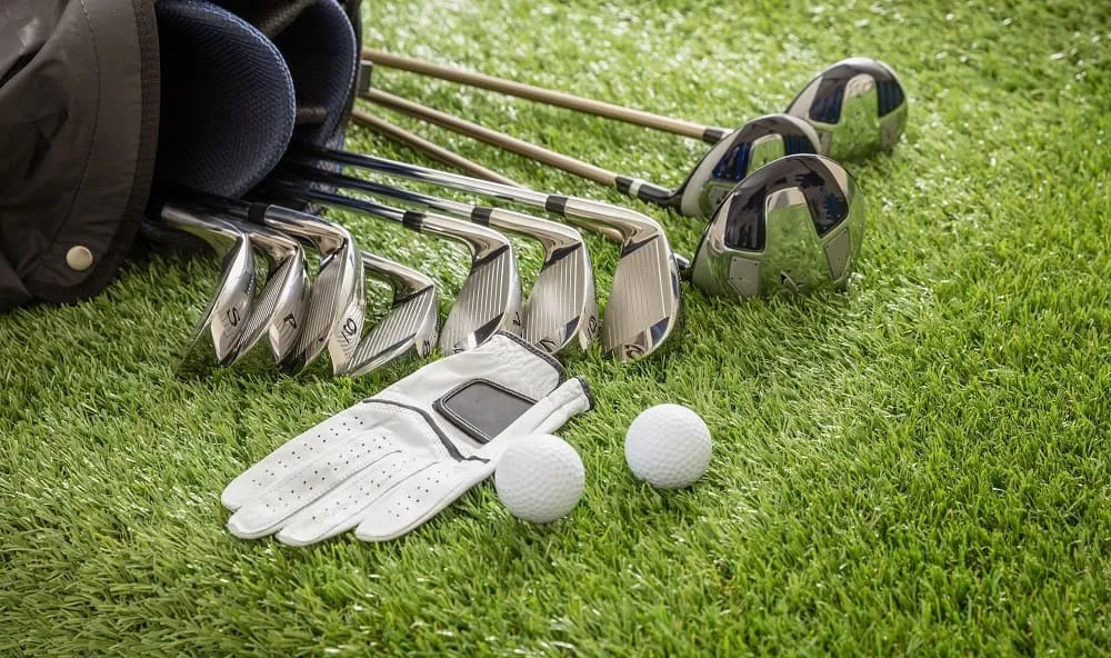 Giải đáp thắc mắc: Golfer tập golf bao lâu thì ra sân?