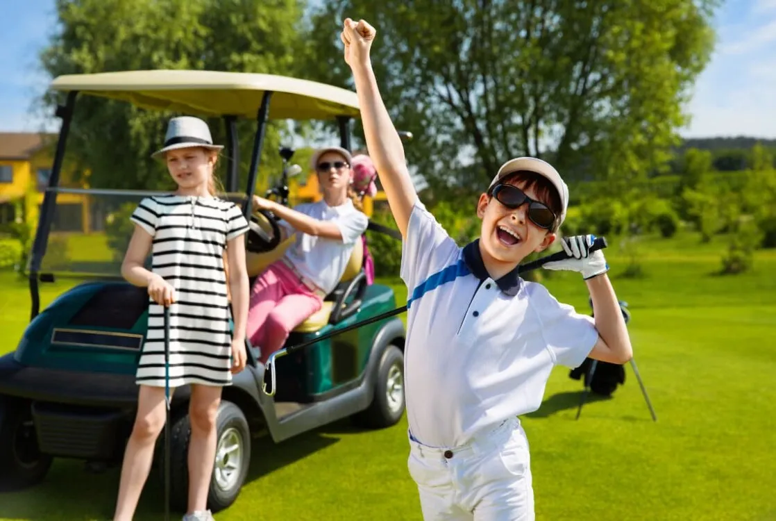 Golf trẻ em là gì? Lợi ích của golf mang đến cho trẻ