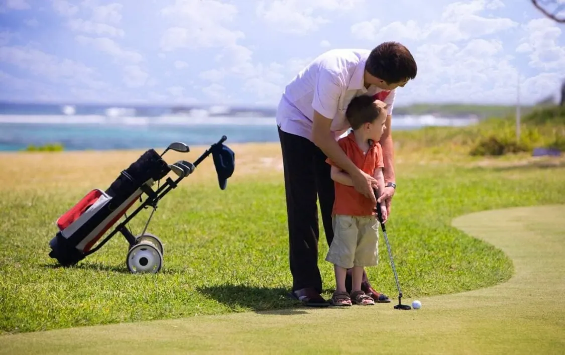 Golf trẻ em là gì? Lợi ích của golf mang đến cho trẻ