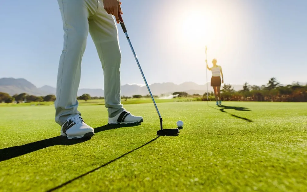 Học đánh golf cần chuẩn bị gì? Các hình thức học đánh golf phổ biến nhất hiện nay