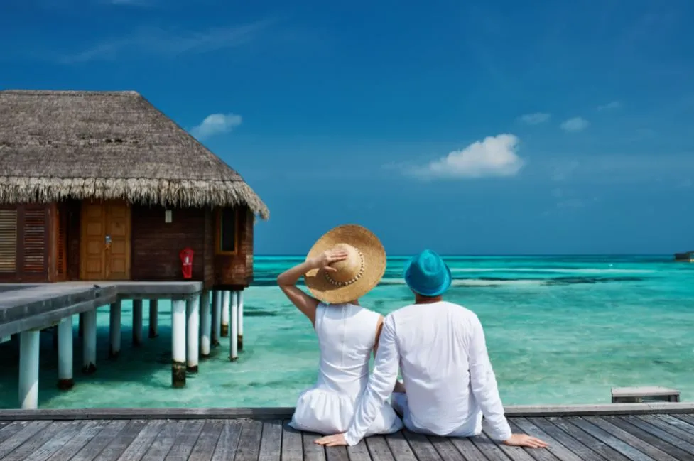 Honeymoon là gì? Gợi ý những mẫu trang trí phòng cưới cho tuần trăng mật