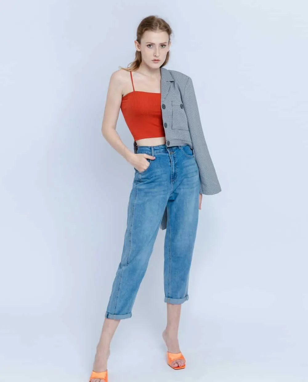 Hướng dẫn cách phối đồ với quần baggy jeans nữ đẹp, sang trọng, cá tính