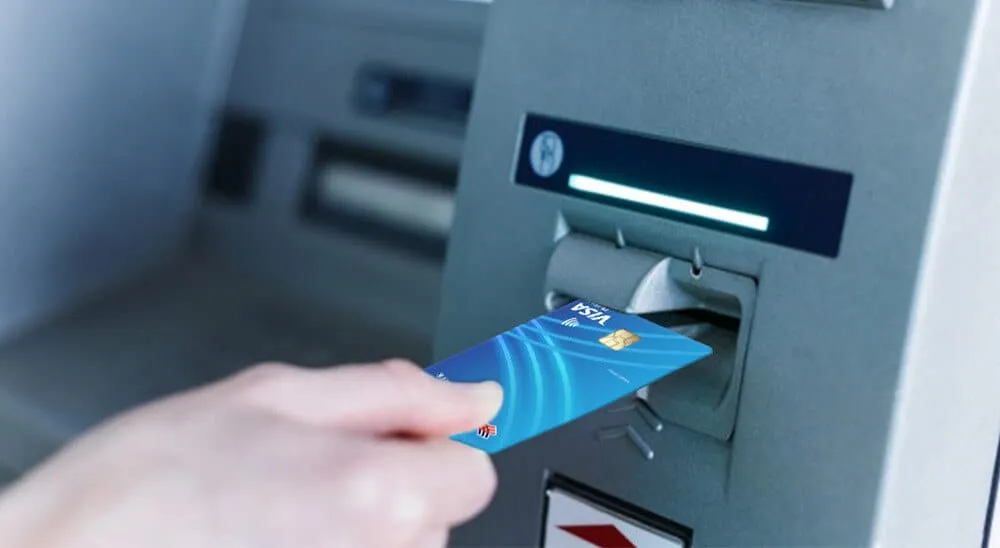 Hướng dẫn cách rút tiền từ thẻ ATM và những lưu ý quan trọng