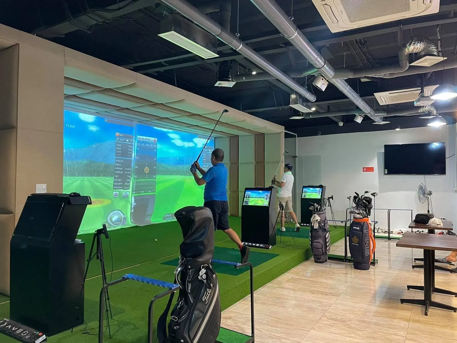 Hướng dẫn quy trình thiết kế thi công Phòng Golf 3D nổi tiếng