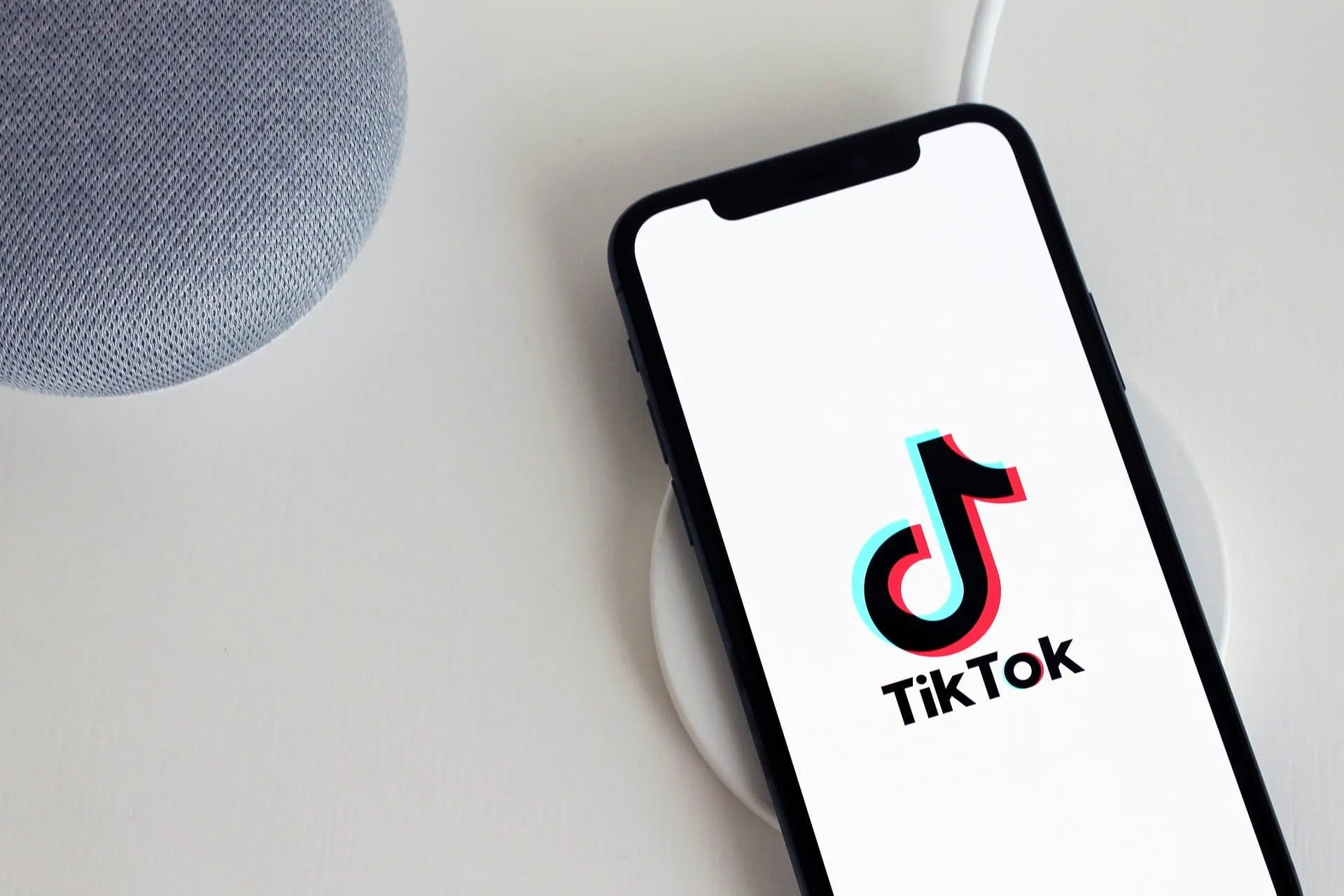 Hướng dẫn xóa logo Tik Tok đơn giản, nhanh chóng