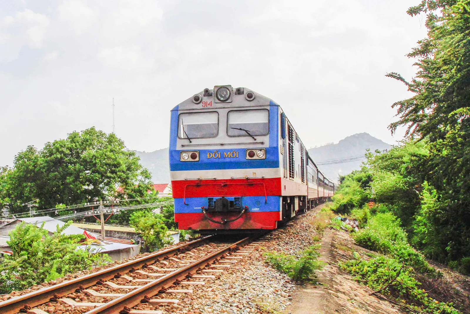 Kinh nghiệm đi tàu hỏa từ A đến Z cho người mới đi lần đầu