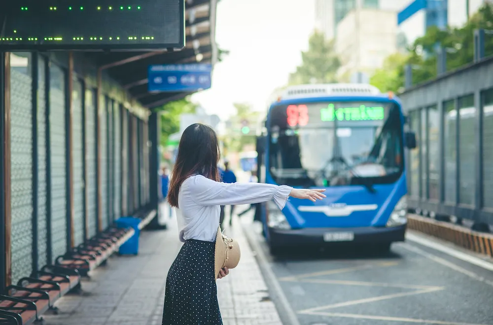 Kinh nghiệm đi xe bus dành cho tân sinh viên đảm bảo an toàn, tiết kiệm thời gian