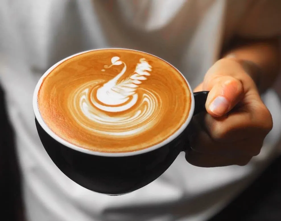 Latte là gì? Các loại Latte phổ biến và cách pha chế