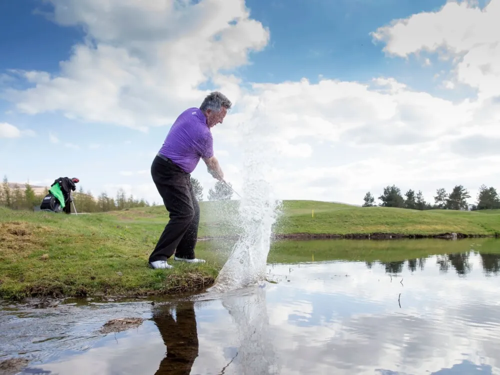 Luật bẫy nước trong golf như thế nào? Cần lưu ý gì khi chơi golf?