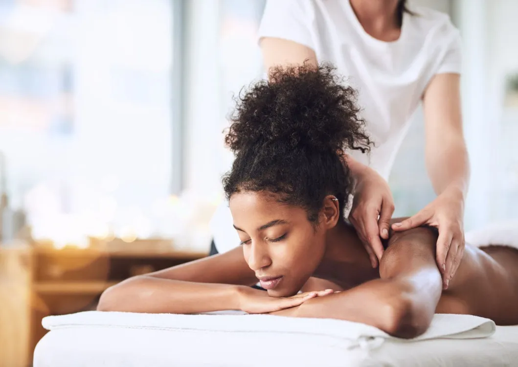 Massage có giúp ngủ ngon hơn không? Lợi ích của massage đối với giấc ngủ