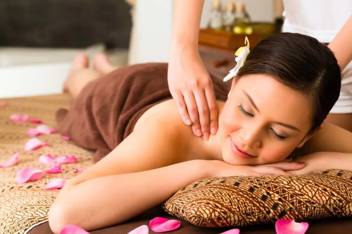 Massage spa body là gì? Tác dụng và các phương pháp massage chủ yếu