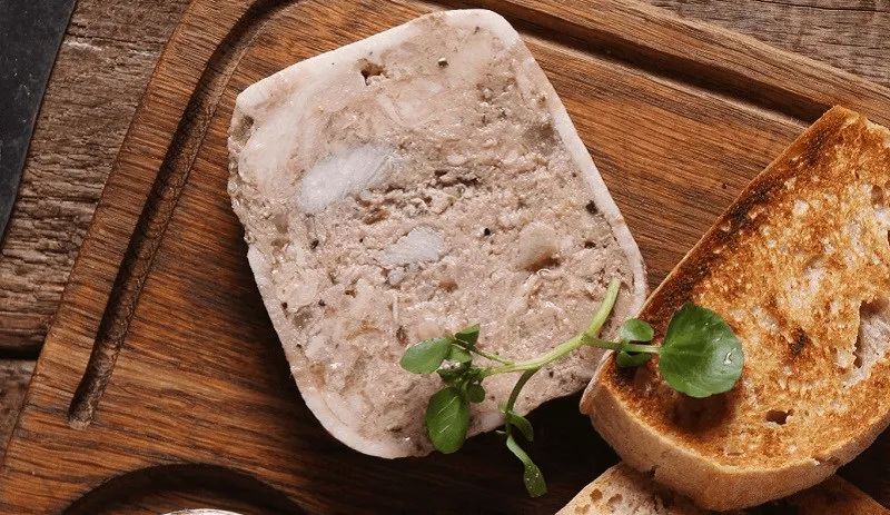 Pate bao nhiêu calo? Ăn pate có béo không và những lưu ý khi ăn pate