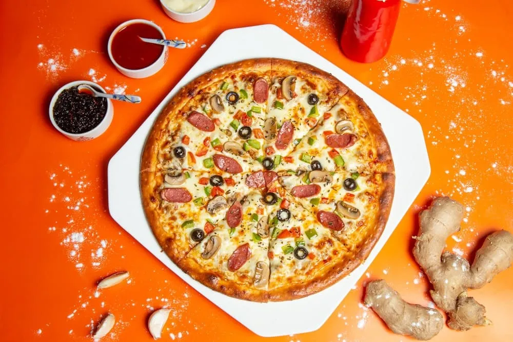 Pizza bao nhiêu calo? Ăn nhiều pizza có tốt hay không?