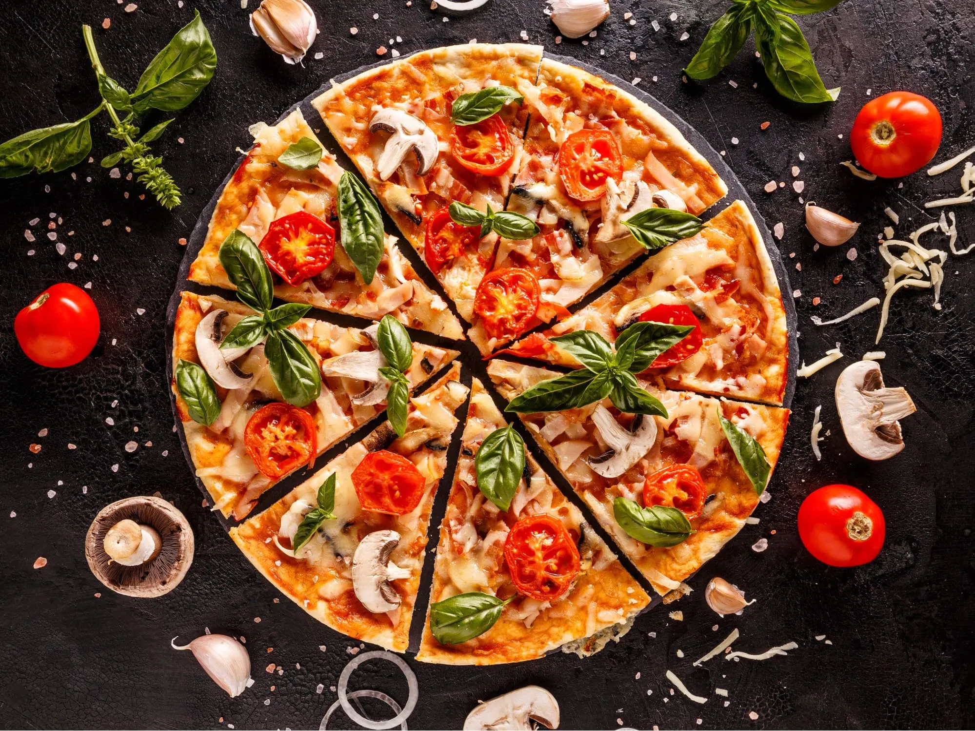 Pizza bao nhiêu calo? Ăn nhiều pizza có tốt hay không?