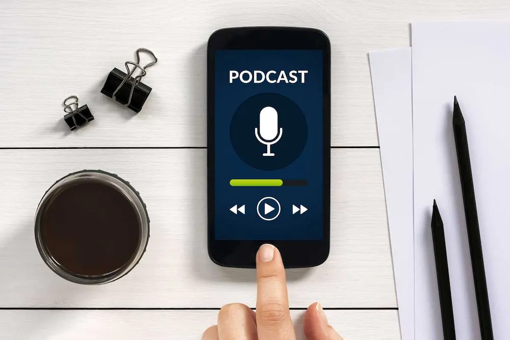 Podcast là gì? Những lợi ích tuyệt vời của Podcast bạn nên biết