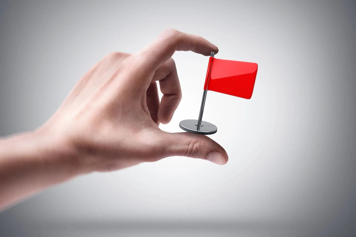 Red Flag là gì? Những dấu hiệu dễ nhận thấy của một mối quan hệ Red Flag