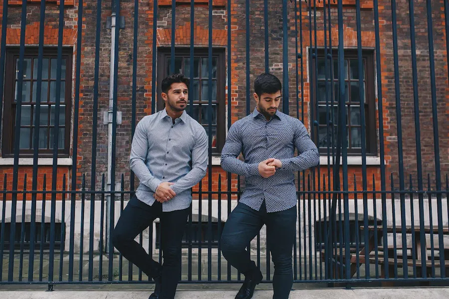 Regular fit là gì? Cách phân biệt áo regular fit và slim fit