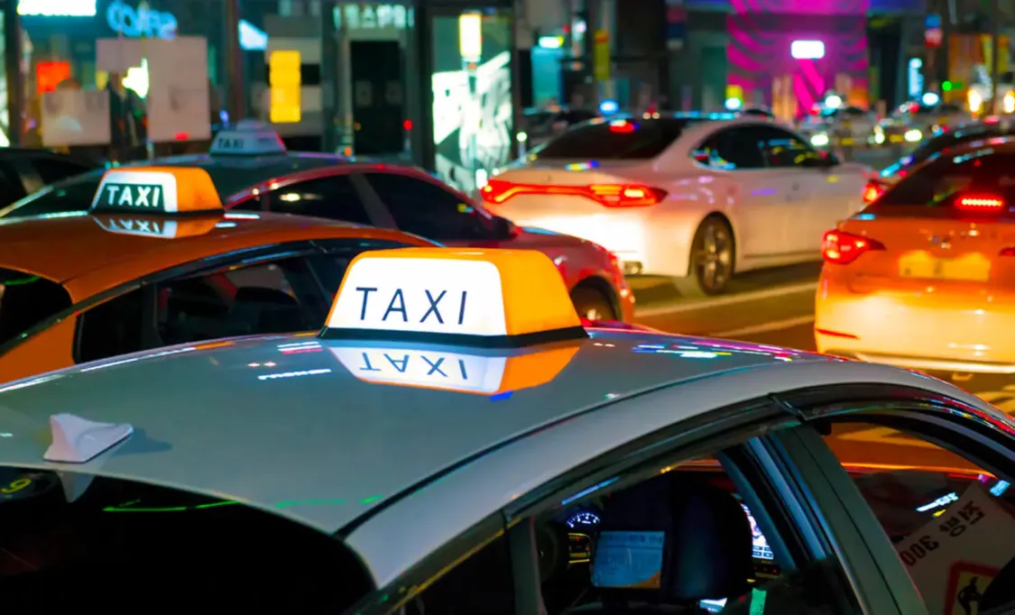 Review các hãng taxi Hà Nội: 10 hãng xe taxi uy tín nhất thủ đô