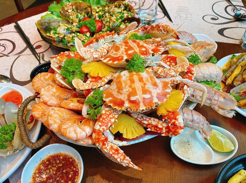 Review TOP 20 nhà hàng buffet hải sản Hà Nội ngon nhất