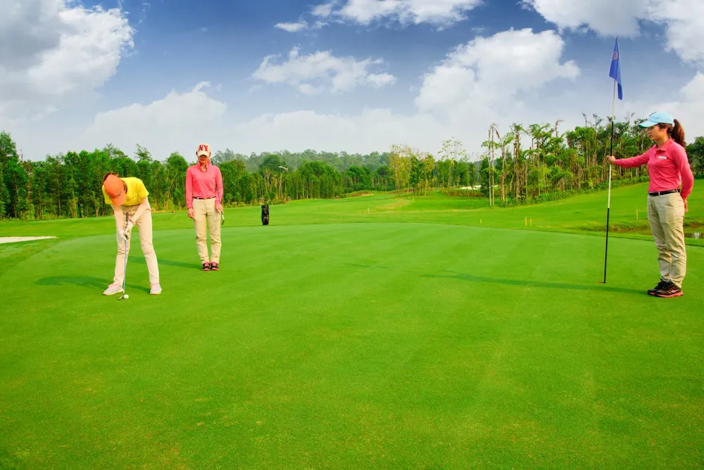 Sân golf Đại Lải ở đâu? Bảng giá, hướng dẫn cách đặt sân golf Đại Lải