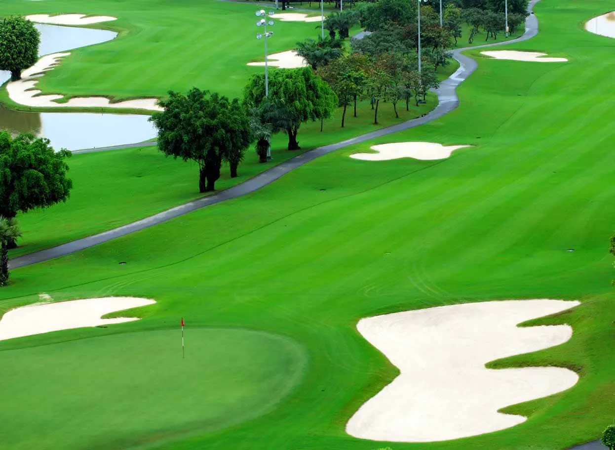 Sân golf Đồng Mô – Cập nhật bảng giá mới nhất