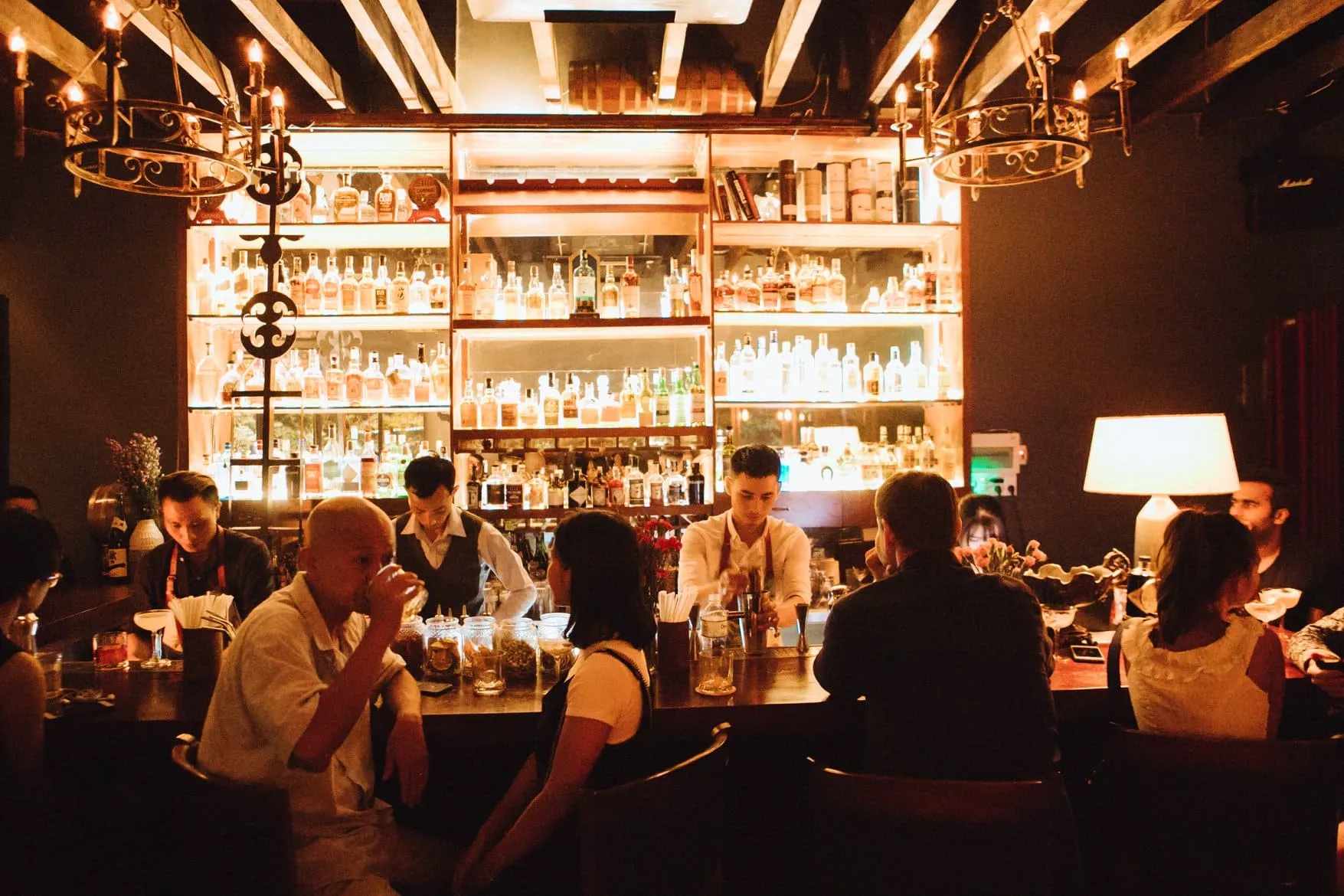 Speakeasy Bar là gì? Những quán Speakeasy Bar nổi tiếng tại Sài Gòn 