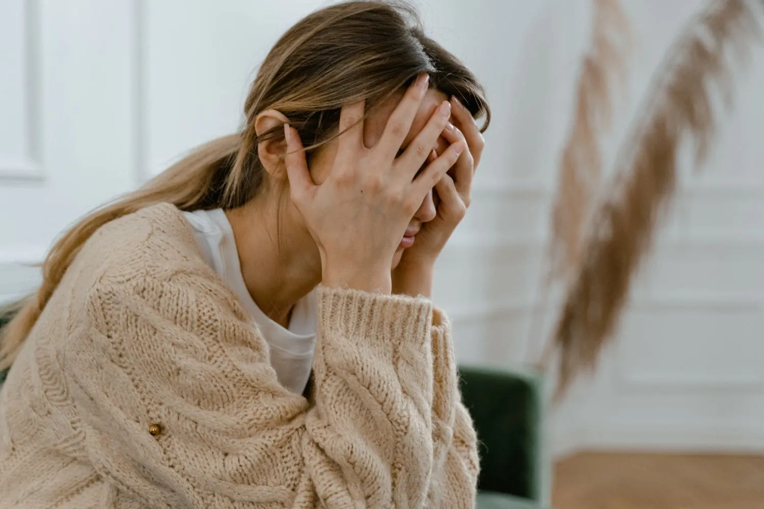 Stress là gì? Nguyên nhân, triệu chứng và cách điều trị