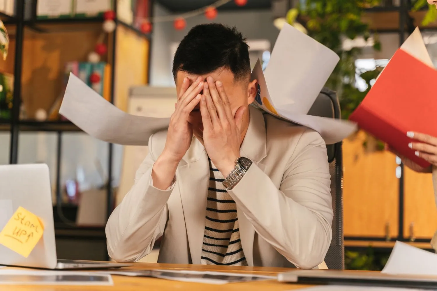 Stress là gì? Nguyên nhân, triệu chứng và cách điều trị