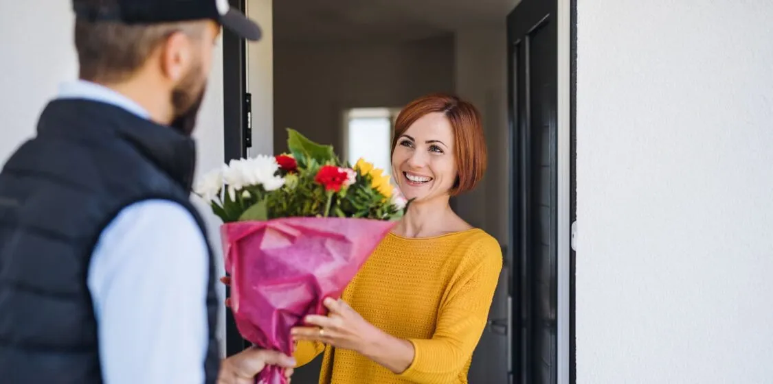 Tặng hoa gì ngày Valentine? Ý nghĩa của các loài hoa được tặng trong ngày lễ tình nhân