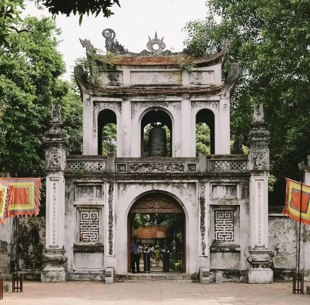 Tham quan Văn Miếu Quốc Tử Giám – ‘chứng nhân’ lịch sử và văn hóa giữa lòng Hà Nội