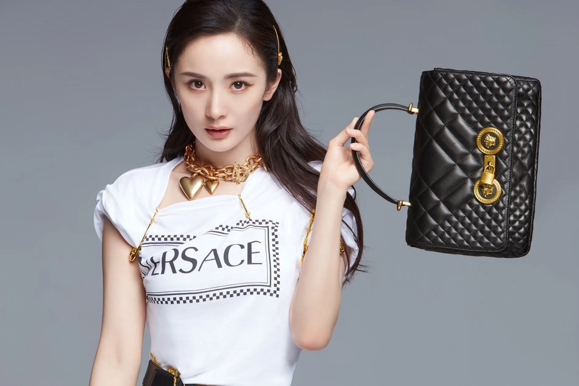 Thương hiệu Versace của nước nào? Những dòng sản phẩm nổi bật của Versace