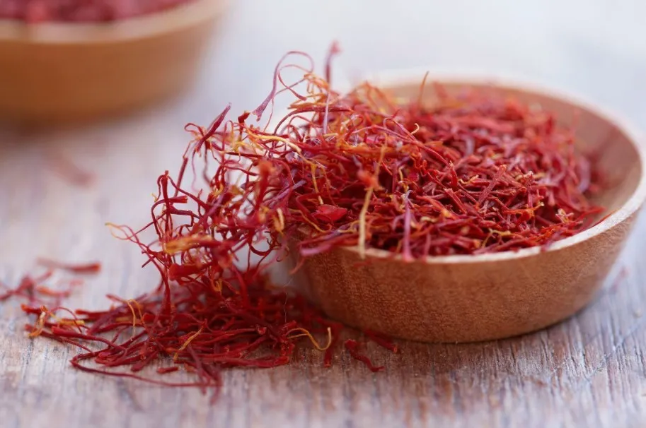 Tìm hiểu nhụy hoa nghệ tây saffron và phân biệt saffron thật giả