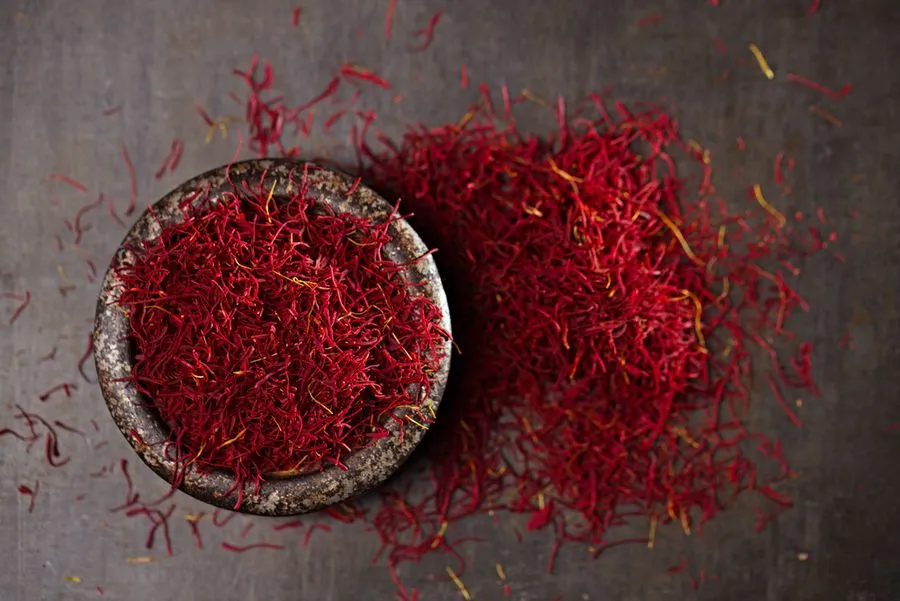 Tìm hiểu nhụy hoa nghệ tây saffron và phân biệt saffron thật giả